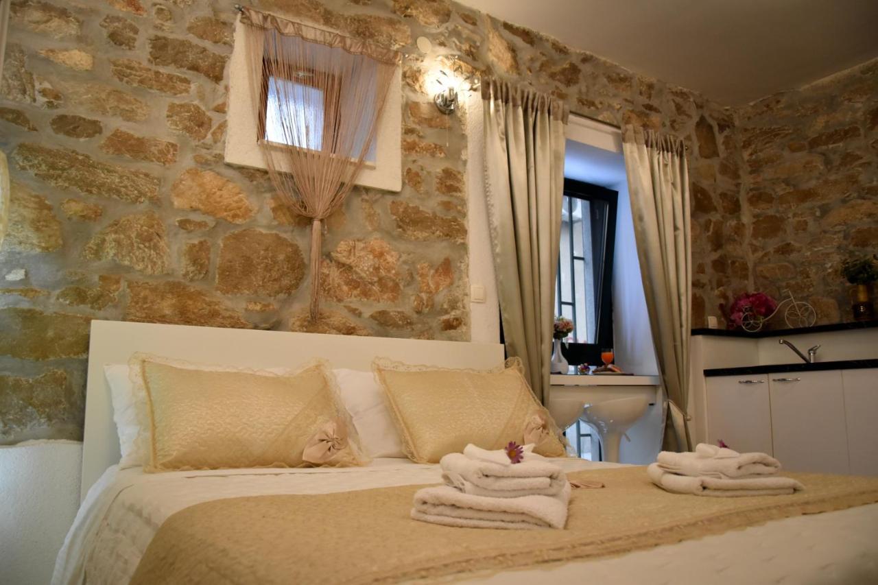 Apartments Bepina- 5 Mins From The Center Split Bagian luar foto