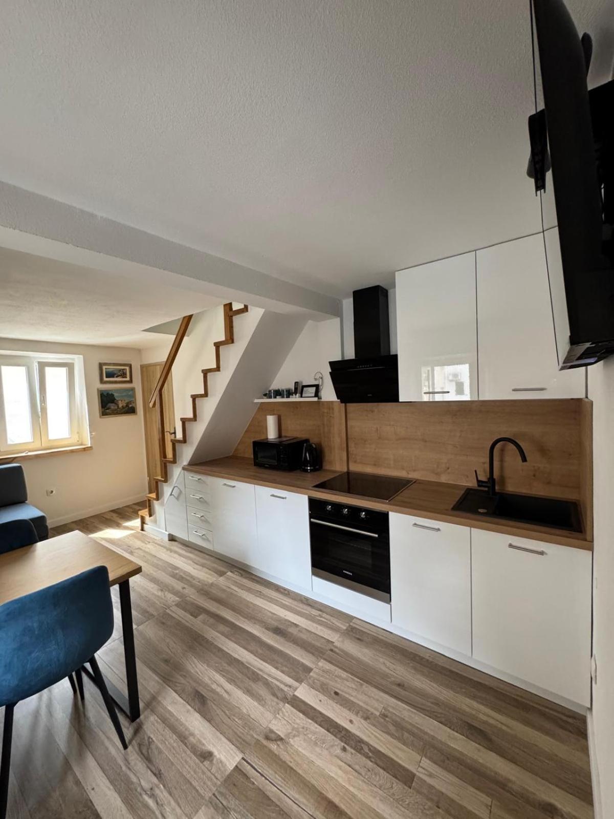 Apartments Bepina- 5 Mins From The Center Split Bagian luar foto