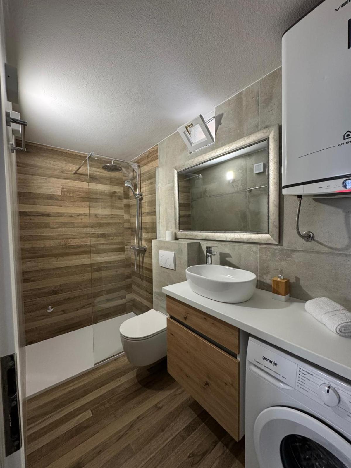 Apartments Bepina- 5 Mins From The Center Split Bagian luar foto