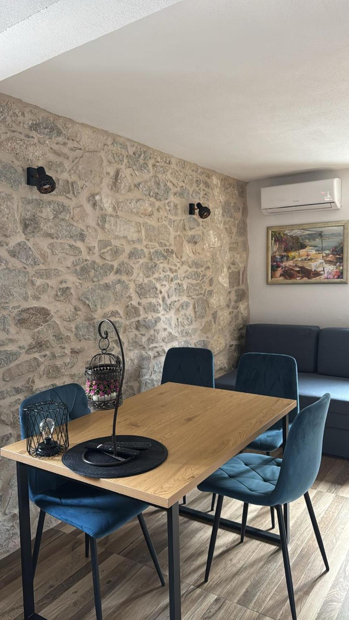 Apartments Bepina- 5 Mins From The Center Split Bagian luar foto