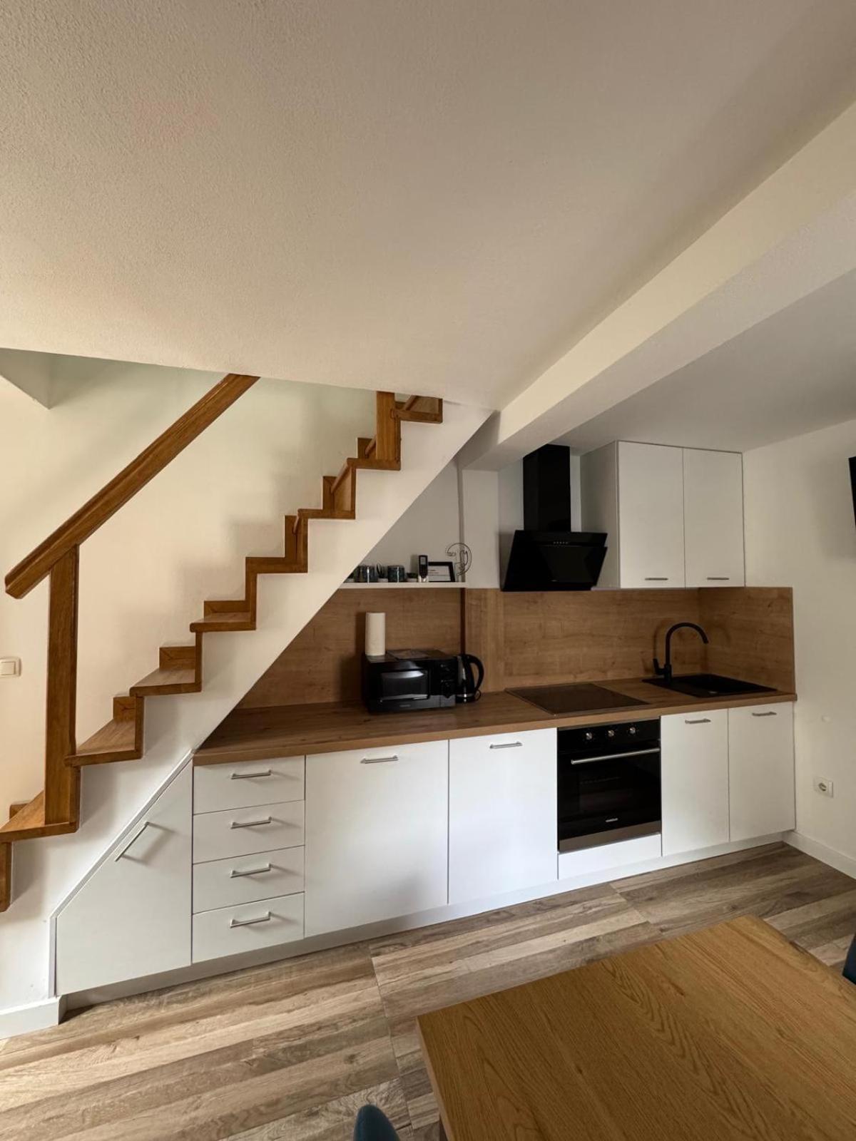 Apartments Bepina- 5 Mins From The Center Split Bagian luar foto